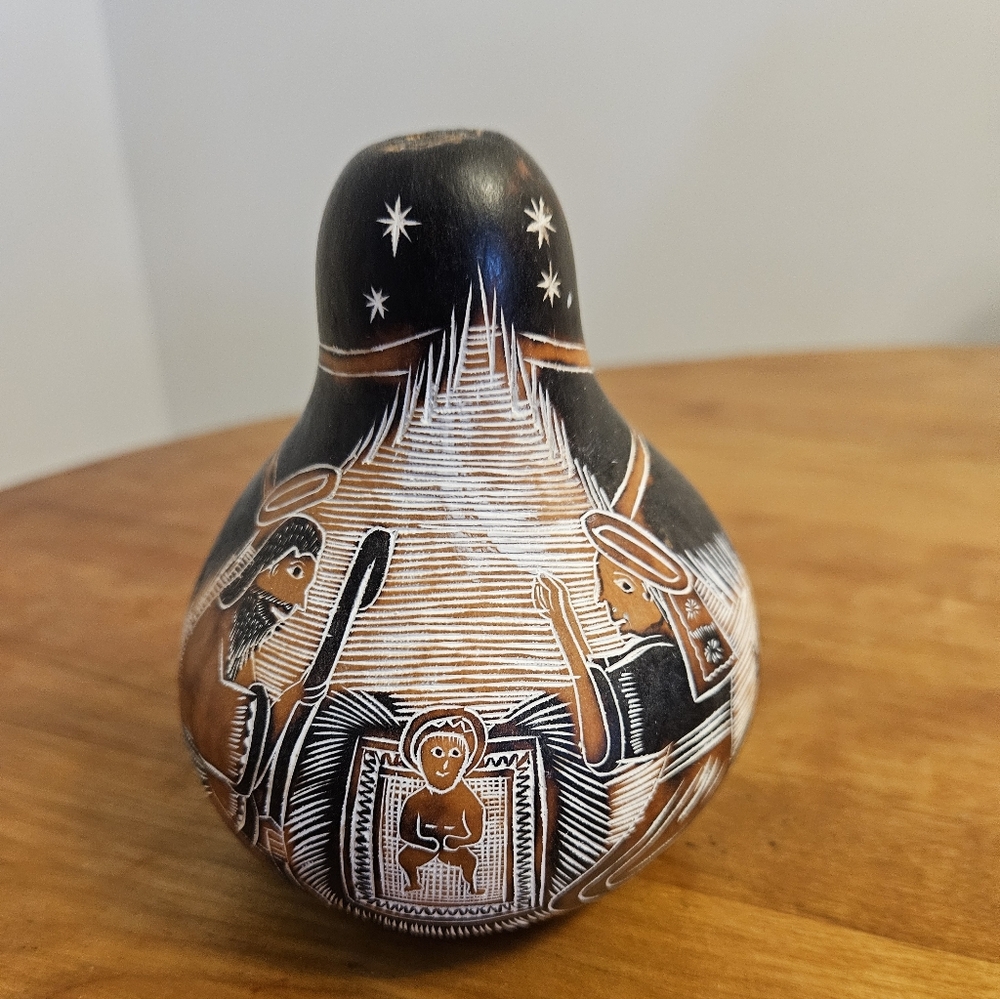 Vintage Handcrafted Peruvian Nativity Gourd